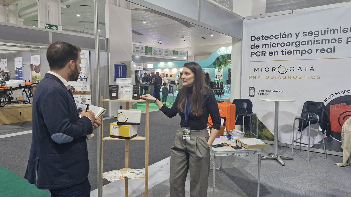 laboratorio portátil, alimentado por baterías, que permite realizar análisis mediante PCR.png